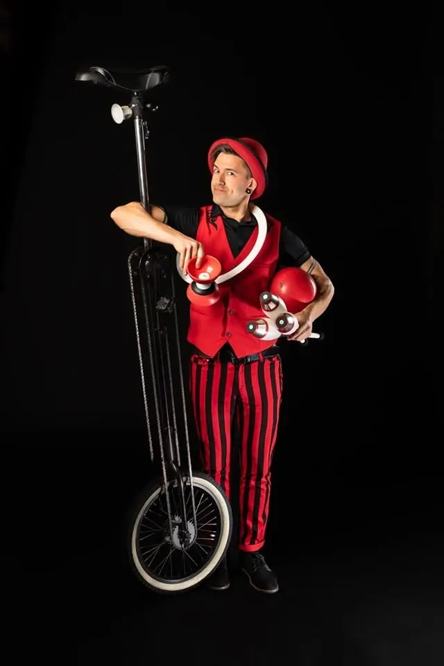Jason D'Vaude - The Circus Man
