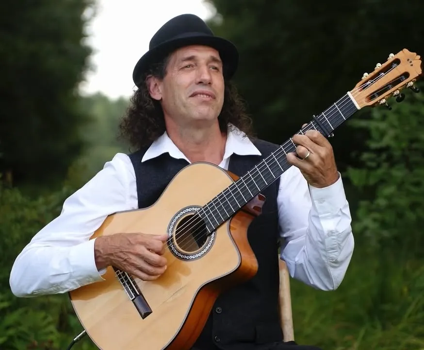 Tony Silva Spanish Guitar