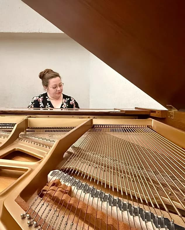 Megan Maxwell Music