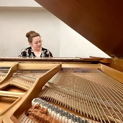 Megan Maxwell Music