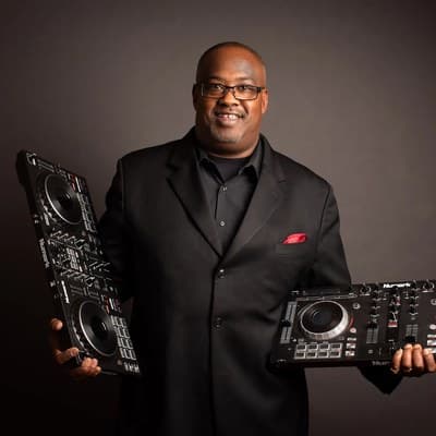 The Kurtis Cross Team ~ Professional Wedding DJ