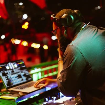 DJ PlayDAT