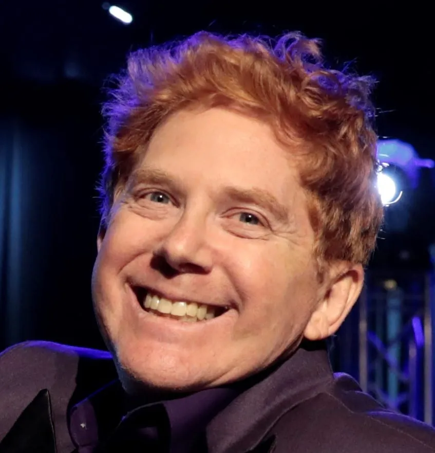 Brian Glow Corporate Entertainer