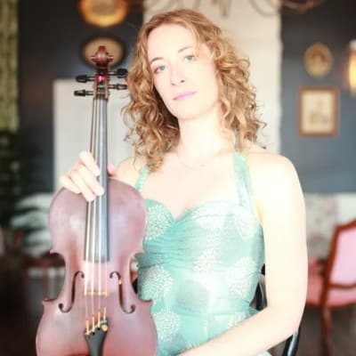 Laurel Thomsen Violin/Viola Performance